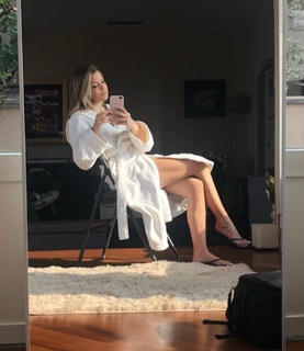 Costanza Caracciolo feet photo thumbnail