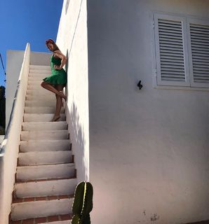 Costanza Caracciolo feet photo thumbnail