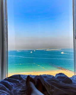 Costanza Caracciolo feet photo thumbnail