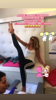 Costanza Caracciolo feet photo thumbnail