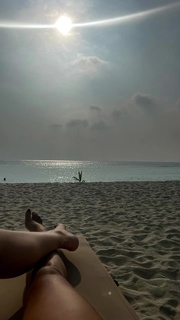 Costanza Caracciolo feet photo thumbnail