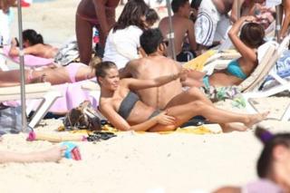 Costanza Caracciolo feet photo thumbnail