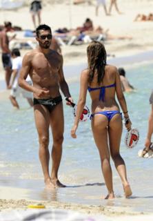 Costanza Caracciolo feet photo thumbnail