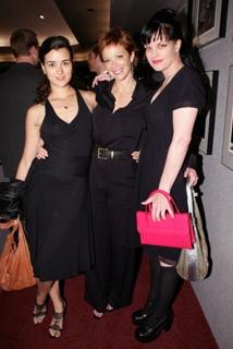 Cote de Pablo feet photo thumbnail