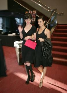 Cote de Pablo feet photo thumbnail