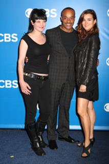 Cote de Pablo feet photo thumbnail