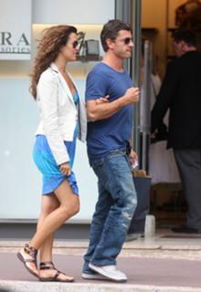 Cote de Pablo feet photo thumbnail
