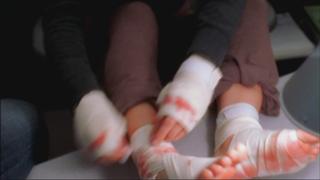 Cote de Pablo feet photo thumbnail