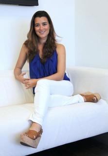 Cote de Pablo feet photo thumbnail