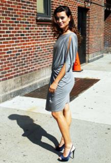 Cote de Pablo feet photo thumbnail
