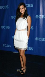 Cote de Pablo feet photo thumbnail
