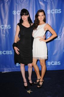 Cote de Pablo feet photo thumbnail