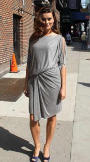 Cote de Pablo feet photo thumbnail