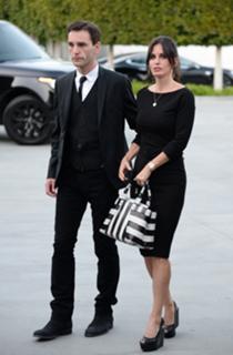 Courteney Cox feet photo thumbnail