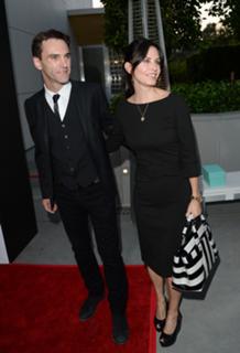 Courteney Cox feet photo thumbnail