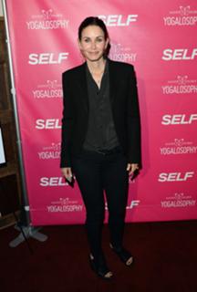 Courteney Cox feet photo thumbnail