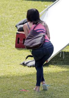 Courteney Cox feet photo thumbnail