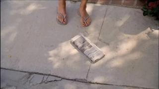 Courteney Cox feet photo thumbnail