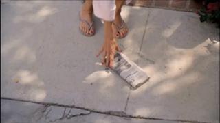 Courteney Cox feet photo thumbnail