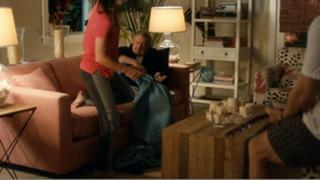 Courteney Cox feet photo thumbnail