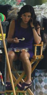 Courteney Cox feet photo thumbnail