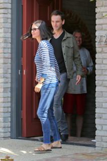 Courteney Cox feet photo thumbnail