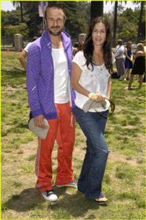 Courteney Cox feet photo thumbnail