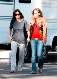 Courteney Cox feet photo thumbnail