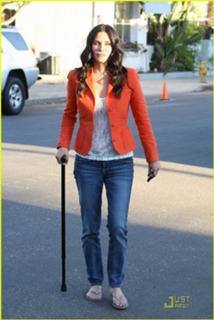 Courteney Cox feet photo thumbnail