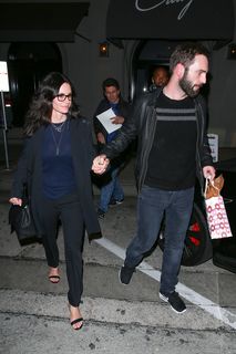 Courteney Cox feet photo thumbnail