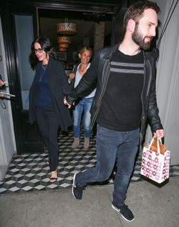 Courteney Cox feet photo thumbnail