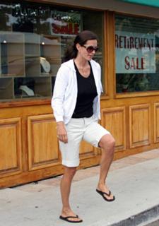 Courteney Cox feet photo thumbnail