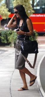 Courteney Cox feet photo thumbnail