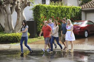 Courteney Cox feet photo thumbnail