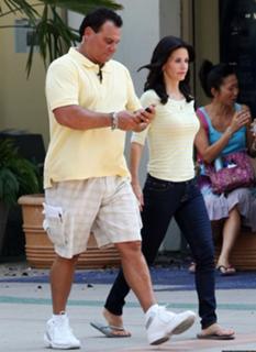 Courteney Cox feet photo thumbnail