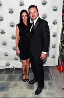 Courteney Cox feet photo thumbnail