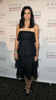 Courteney Cox feet photo thumbnail