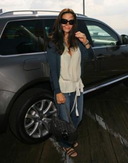 Courteney Cox feet photo thumbnail
