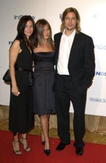 Courteney Cox feet photo thumbnail