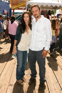 Courteney Cox feet photo thumbnail