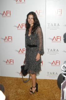 Courteney Cox feet photo thumbnail