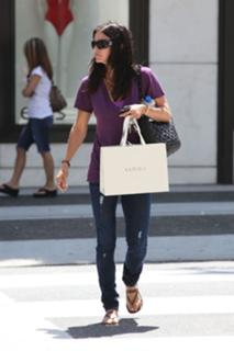 Courteney Cox feet photo thumbnail