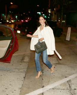 Courteney Cox feet photo thumbnail