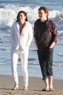 Courteney Cox feet photo thumbnail