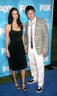 Courteney Cox feet photo thumbnail