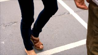 Courteney Cox feet photo thumbnail