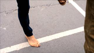 Courteney Cox feet photo thumbnail