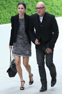 Courteney Cox feet photo thumbnail