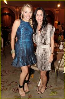 Courteney Cox feet photo thumbnail