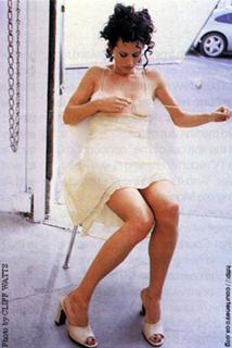 Courteney Cox feet photo thumbnail